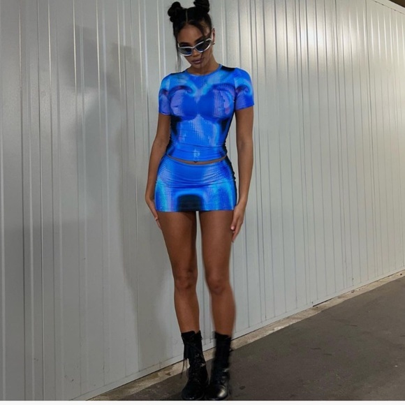 White fox boutique Complicated Baby Tee Milky Way Two-Pieces set - Picture 3 of 14